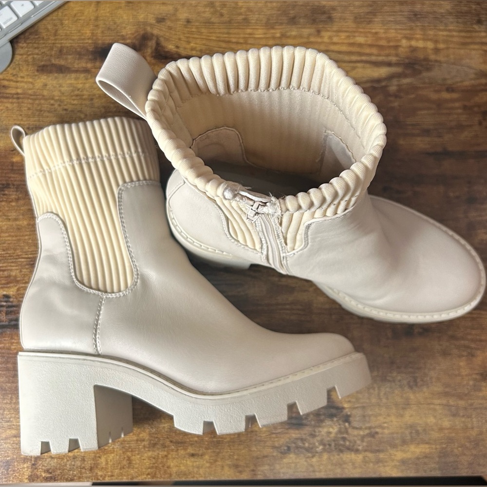 BarIII Ankle Boots 9.5 Excellent Condition